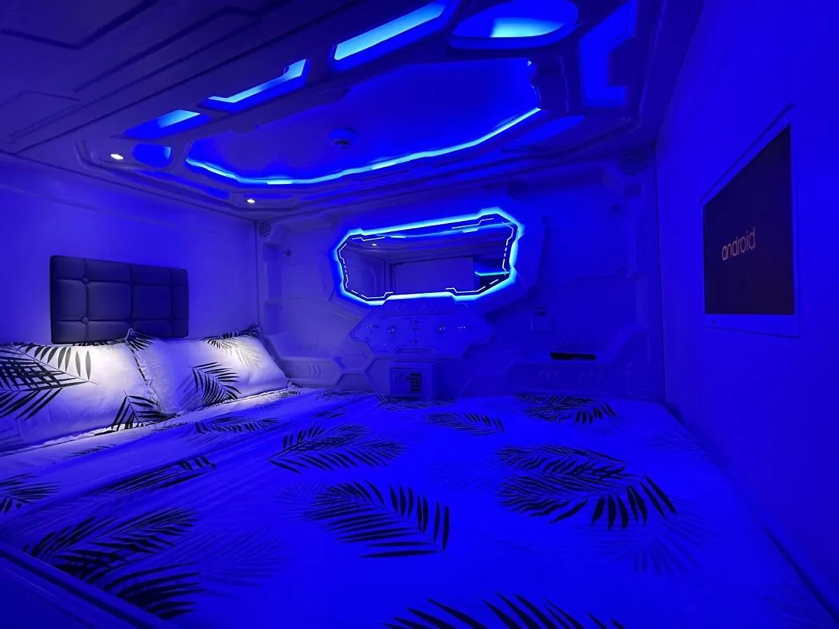 Good Vibes Only Capsule Hostel Málaga Hotel cápsula